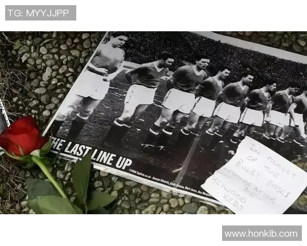 足球球星定制杯子展现个人风格与运动魅力,成为粉丝收藏新宠 足球球星定制杯子展现个人风格与运动魅力,成为粉丝收藏新宠